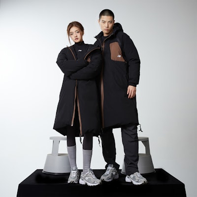 Abrigo Unisex con Capucha New Balance Hyper Sports Colorblock Negro. NPD4T103-BK Details for Abrigo Unisex con Capucha New Balance Hyper Sports Colorblock Negro. NPD4T103-BK