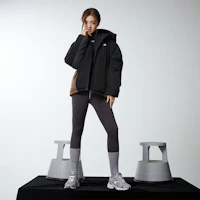 Sizing New Balance運動設計師系列拼色羽絨外套 男女 黑色 NPD4T093-BK
