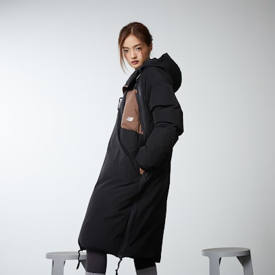 Abrigo Unisex con Capucha New Balance Hyper Sports Colorblock Negro. NPD4T103-BK 1