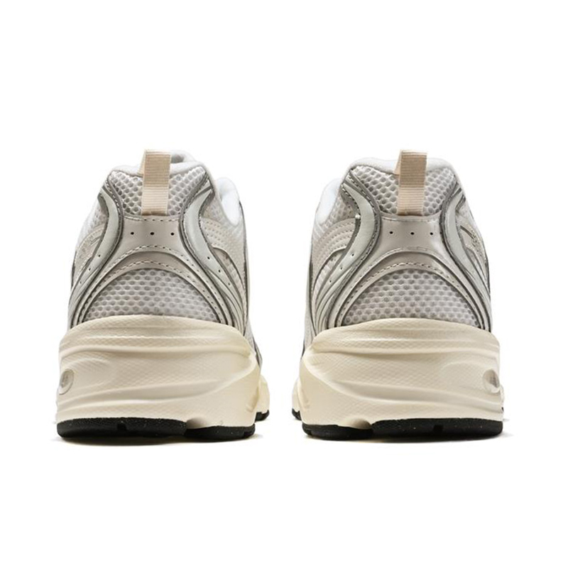 Lookbook ニューバランス ジョーダン 530 レトロ スニーカー U530ESB