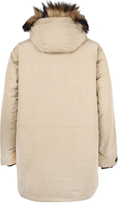 New Balance 卡其連帽中長款冬季羽絨外套 NPA46011-BEI Lookbook New Balance 卡其連帽中長款冬季羽絨外套 NPA46011-BEI