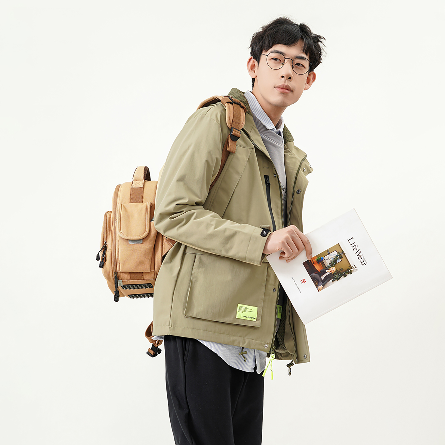 Details for 新百伦卡其色户外多口袋连帽夹克 AMJ21356-TCO