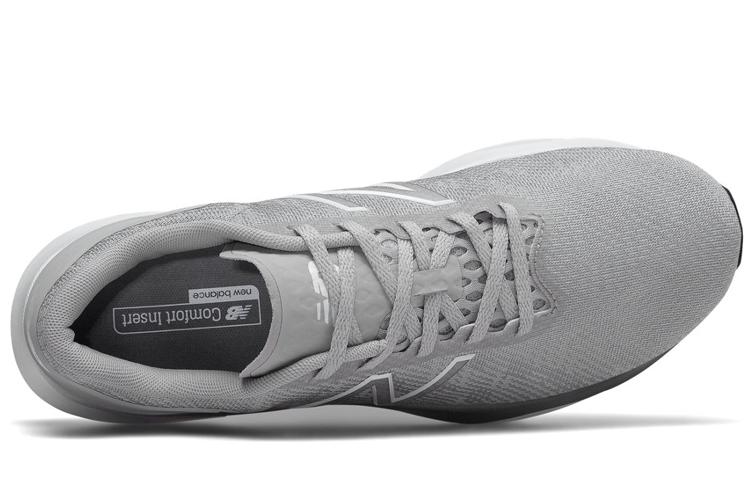 Lookbook New Balance gris clair D Wide MSTRNLA1