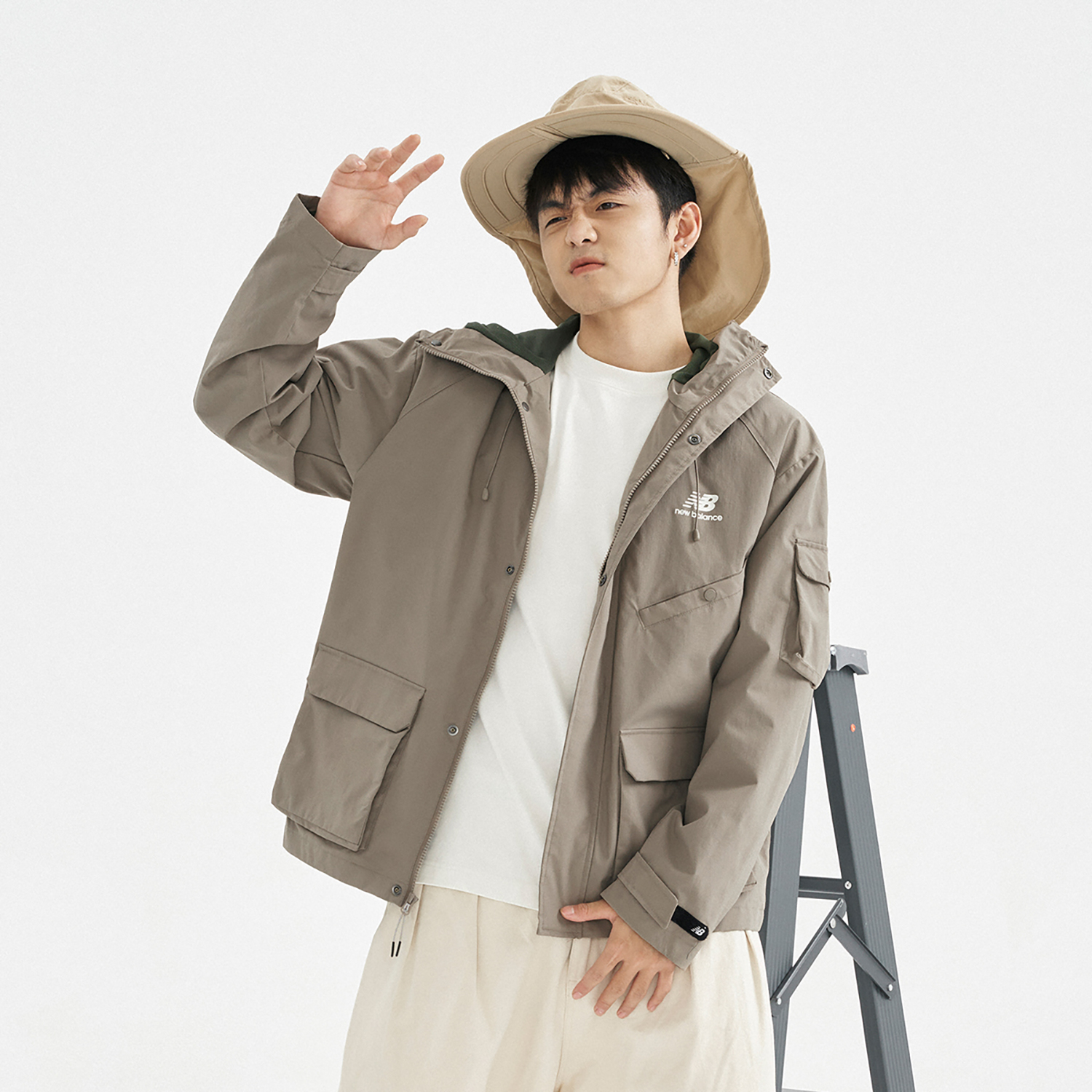 Purchase New Balance 標誌連帽防風外套 男女同款 亞麻色 AMJ31320-DRI