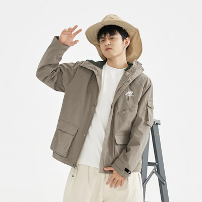 New Balance 標誌連帽防風外套 男女同款 亞麻色 AMJ31320-DRI Purchase New Balance 標誌連帽防風外套 男女同款 亞麻色 AMJ31320-DRI
