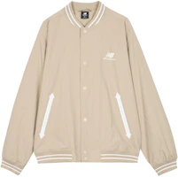 New Balance Logo Print Loose Fit Woven Jacket Khaki Color AMJ33362-BNN New Balance Logo Print Loose Fit Woven Jacket Khaki Color AMJ33362-BNN