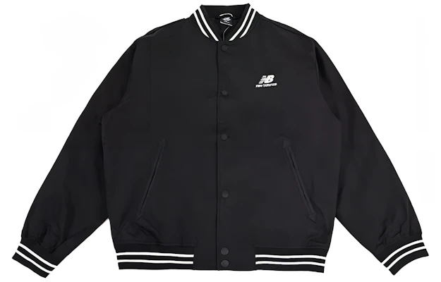 New Balance Jaket Hitam Longgar Logo Printed Woven AMJ33362-BK Order New Balance Jaket Hitam Longgar Logo Printed Woven AMJ33362-BK