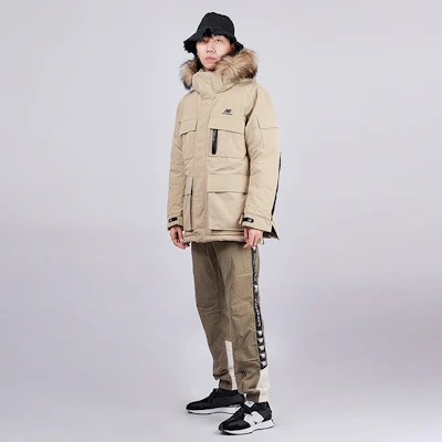 New Balance Jaket Panjang Khaki Musim Dingin Tebal Hangat Mantel. NPA46021-BEI Shop New Balance Jaket Panjang Khaki Musim Dingin Tebal Hangat Mantel. NPA46021-BEI