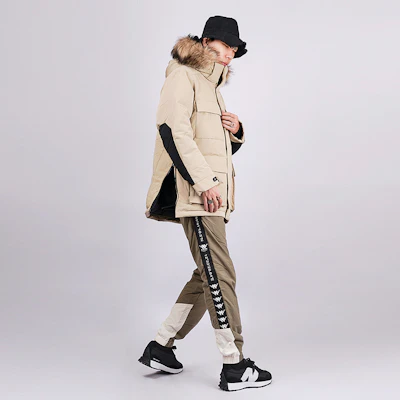 New Balance Jaket Panjang Khaki Musim Dingin Tebal Hangat Mantel. NPA46021-BEI Purchase New Balance Jaket Panjang Khaki Musim Dingin Tebal Hangat Mantel. NPA46021-BEI