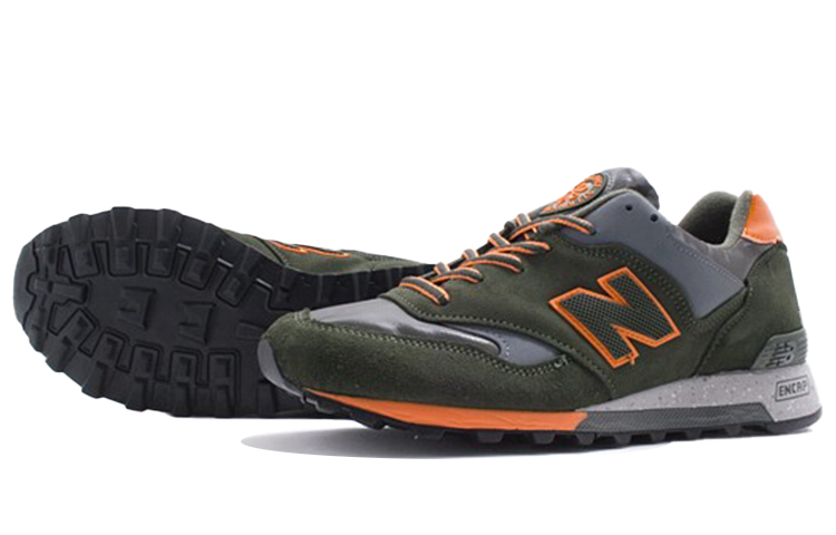 Shop 新百伦 M577 英产 ‘Rain Mac Pack - 橄榄绿’ M577MOO