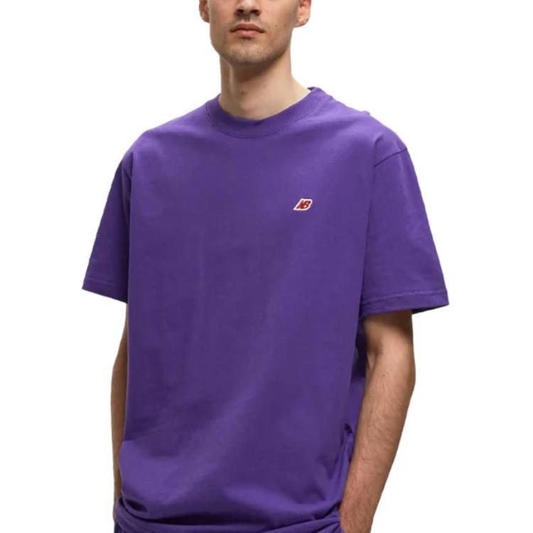 Shop ニューバランス MADE ソリッドカラー ドーパミンTシャツ パープル クルーネック MT21543-PRP
