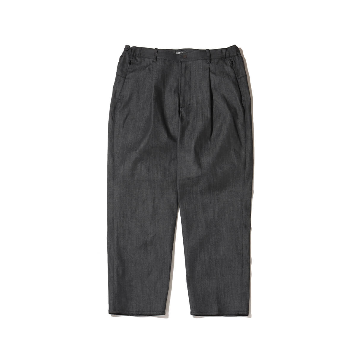 New Balance MET24 Black Denim Tapered Jeans Unisex - Stylish Comfort with Logo. AMP35008-BK