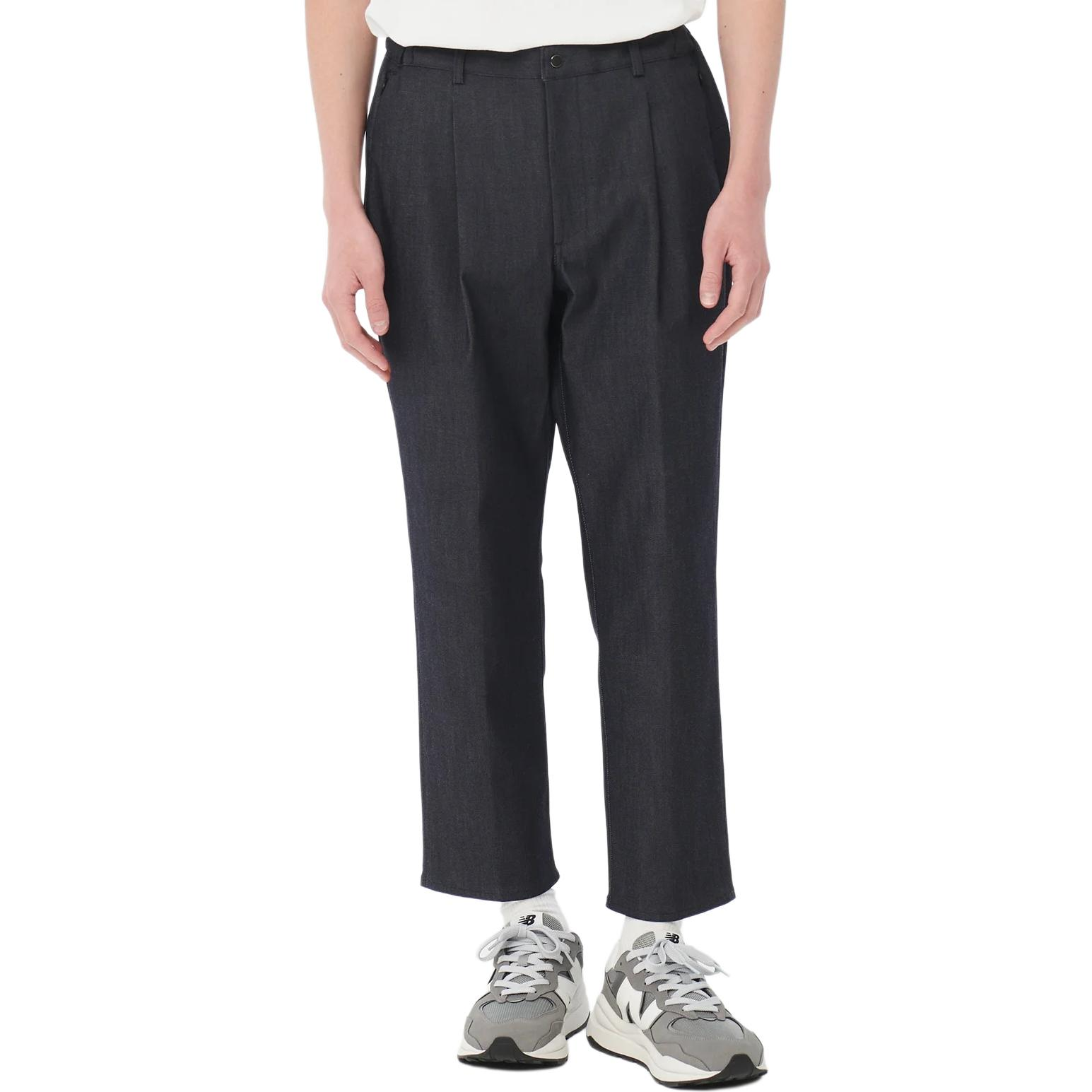 Shop New Balance MET24 丹寧寬版錐形休閒長褲 深藍色 男裝 AMP35008-IN