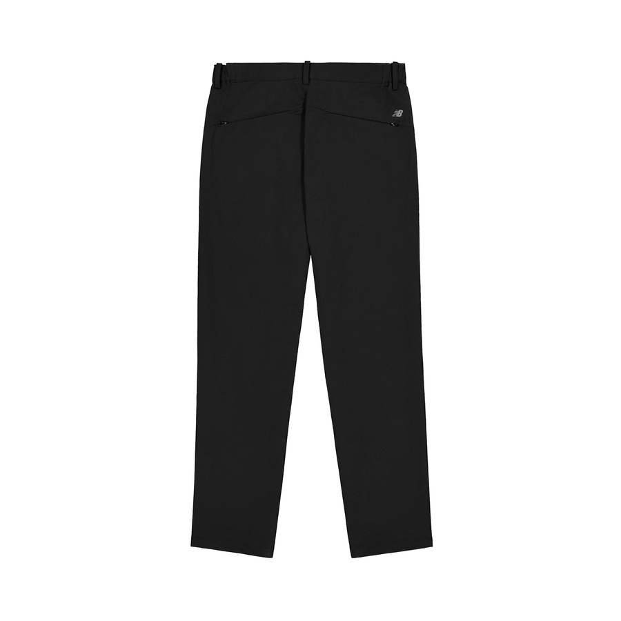 Lookbook New Balance MET 24  Black Mid-Rise Casual Woven Relaxed Pants. AMP45030-BK