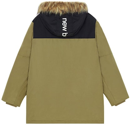 뉴발란스 밀리터리 그린 컬러블록 방풍 퍼트림 다운 파카. AMJ13329-OV Lookbook 뉴발란스 밀리터리 그린 컬러블록 방풍 퍼트림 다운 파카. AMJ13329-OV