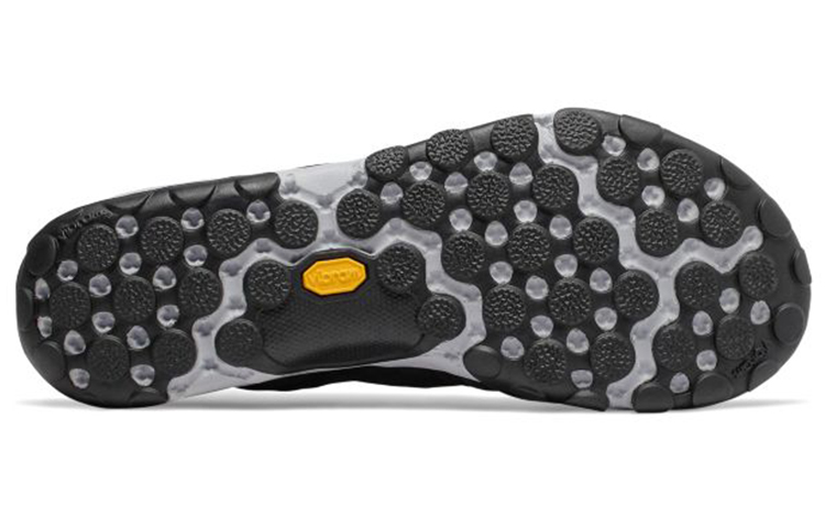 Shop New Balance Minimus 10 v1 Trail 'Hitam' MT10UB