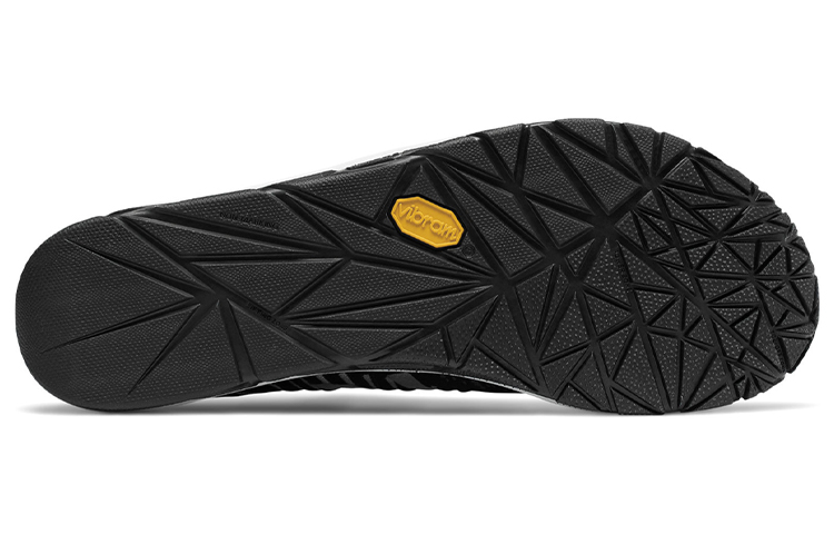 Shop New Balance Minimus 20v7 "Hitam Silver" Sepatu Latihan MX20BK7