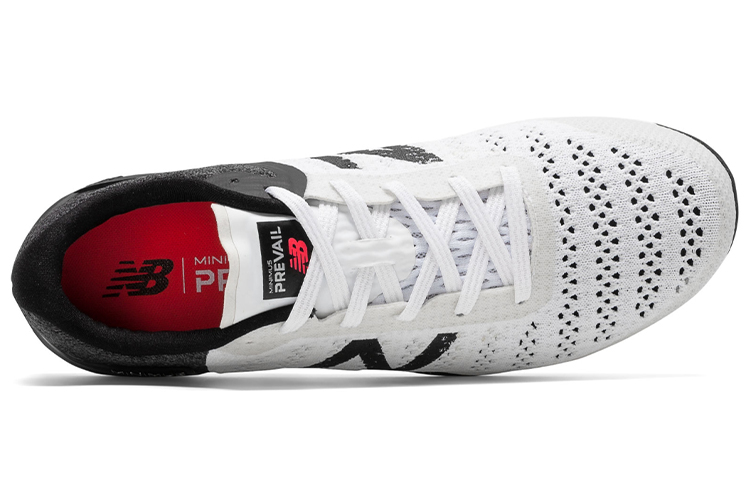 Lookbook New Balance Minimus Prevail Schwarz/Weiß MXMPLW1
