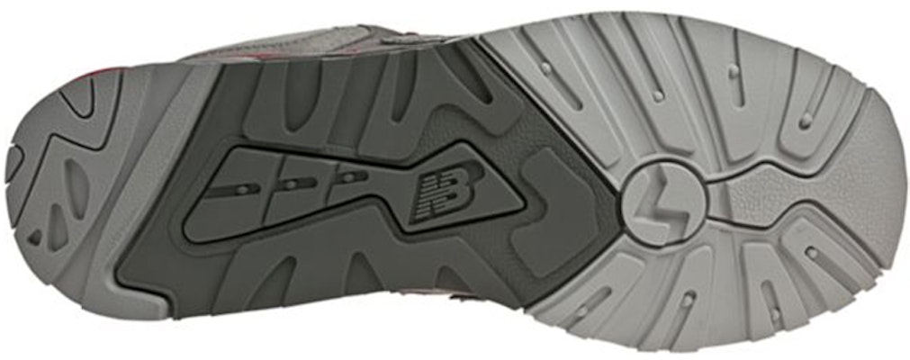 New Balance 999系列 低筒復古跑步鞋 灰色 Shop New Balance 999系列 低筒復古跑步鞋 灰色