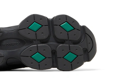 New Balance Mowalola x 9060 'Burglarwear - Green' U9060ML