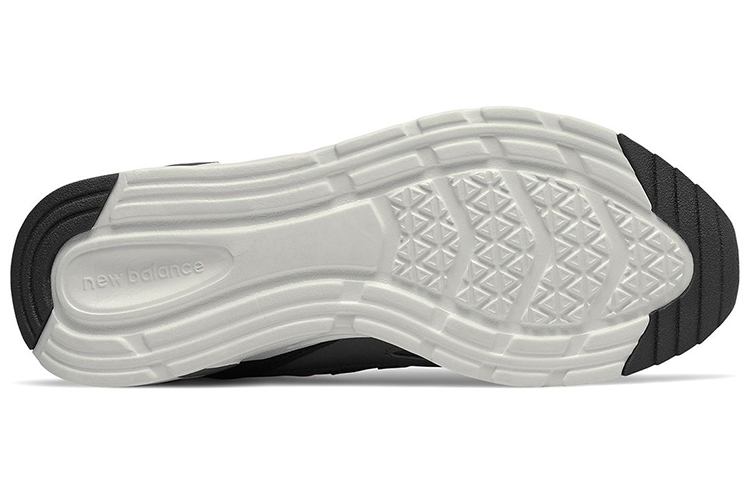 Shop 新百伦 MS45X 灰橙色鞋款 MS45XLE1