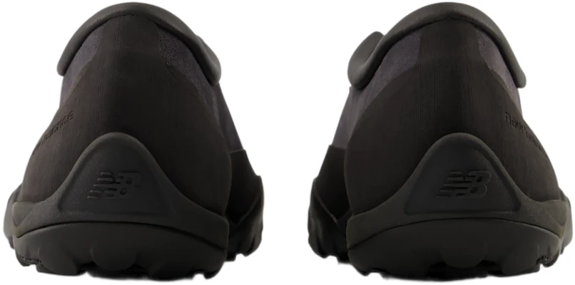 뉴발란스 MT10T ''자석 블랙 시멘트'' MT10T364 Lookbook 뉴발란스 MT10T ''자석 블랙 시멘트'' MT10T364