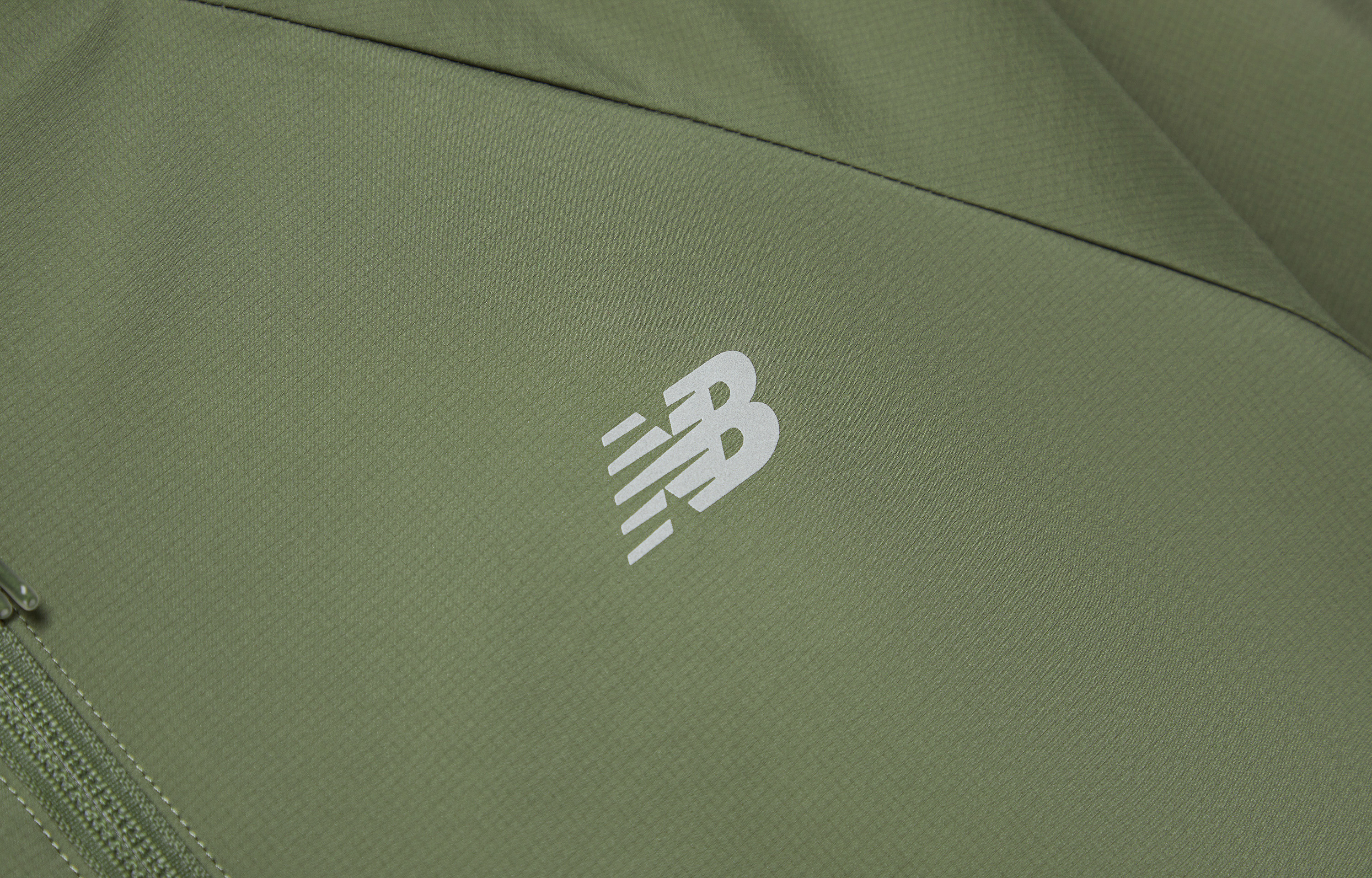 Details for New Balance NB Hyper Sports 帝都连帽夹克男女通用款 - 军绿色 NAE37011-KH