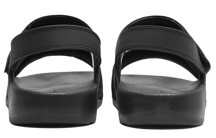 Shop ニューバランス NCLAY ブラック (ユニセックス) SUFNCLAK