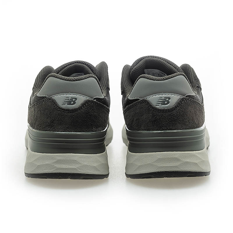 Lookbook New Balance Nike Dunk Low SE 復活節配色運動鞋 MW880BA7