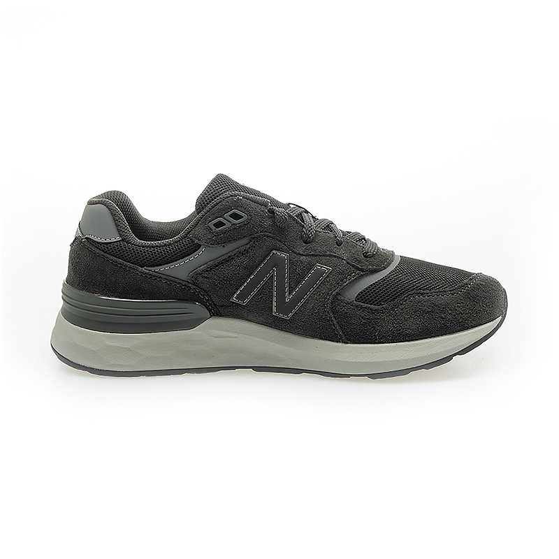 Shop New Balance Nike Dunk Low SE 復活節配色運動鞋 MW880BA7