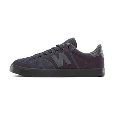 NB Numeric 213 'Navy Black'