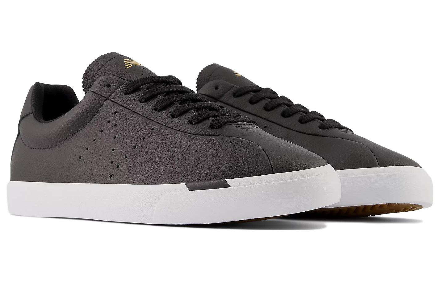 Lookbook New Balance Numeric 22 ''Nero Bianco'' NM22BBS
