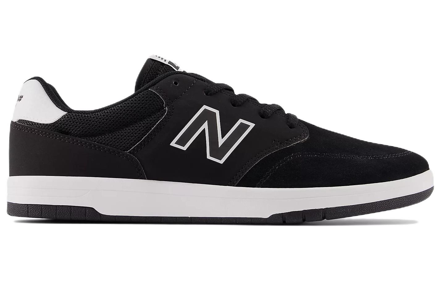 Order New Balance Numeric 425 ''Zwart Wit'' NM425BWW