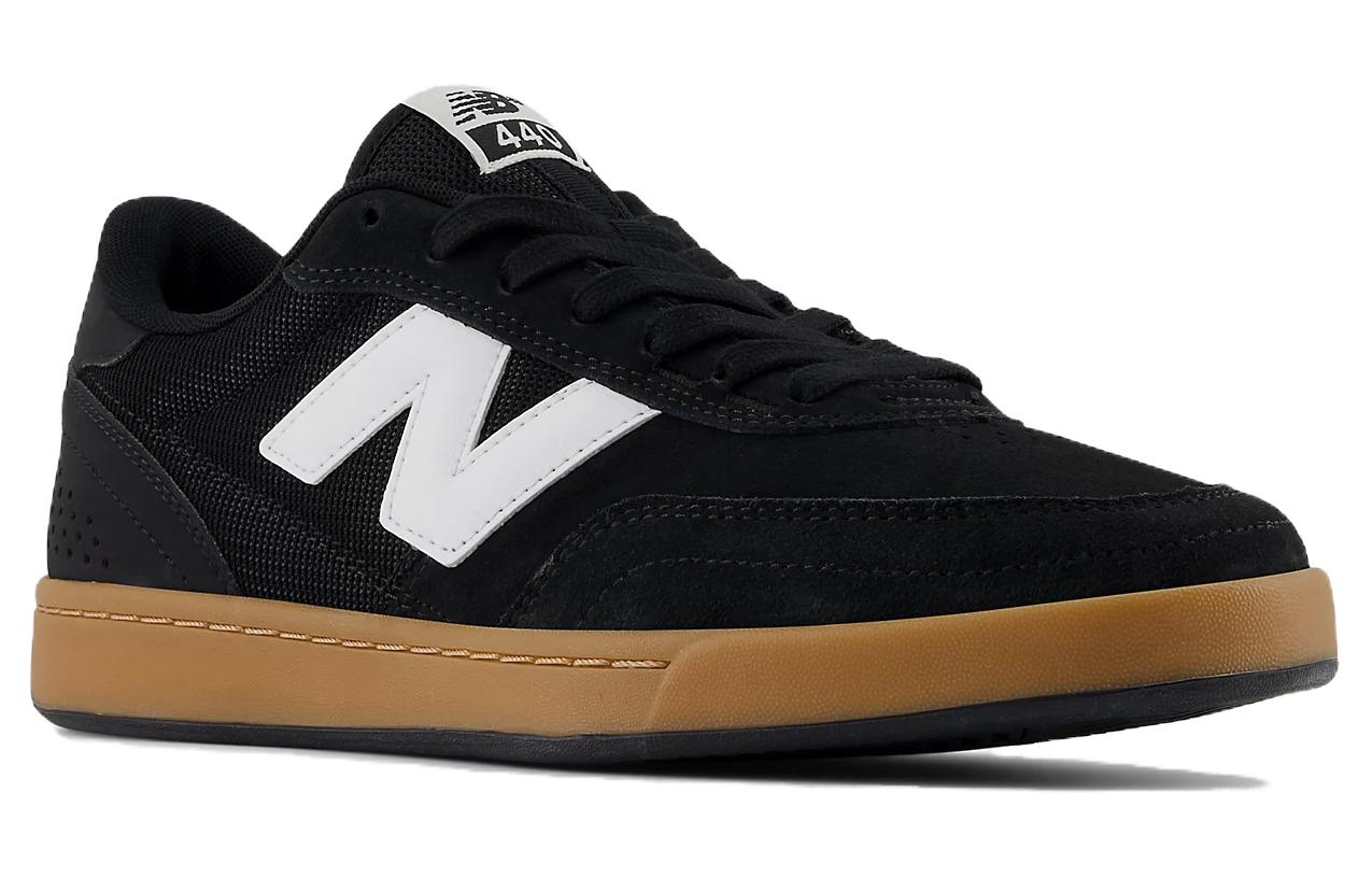 Shop New Balance Numeric 440v2 ''Zwart Wit Gum'' NM440BNG