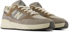 Shop New Balance Numeric 933 ''Andrew Reynolds'' 安德魯雷諾茲籃球鞋 UN933GRY