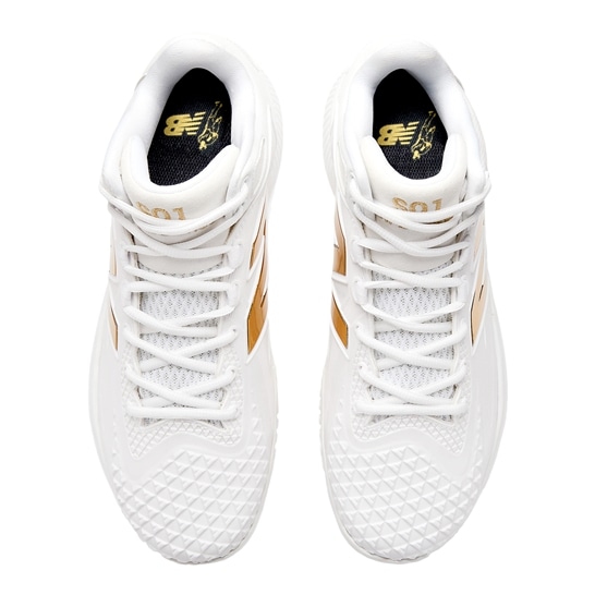 Lookbook New Balance 大谷版 v1 白色人工草地鞋 TSHOWT1-D TSHOWT1-D