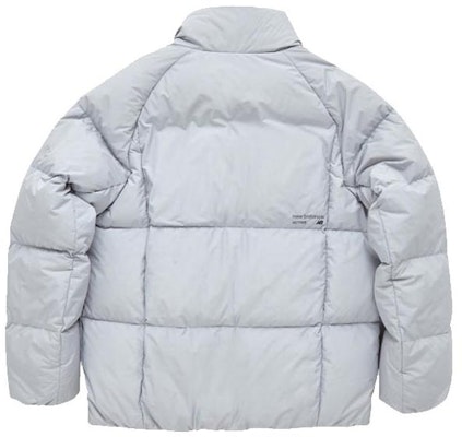 Chaqueta Unisex New Balance Outdoor Sport Acolchada con Cremallera Gris Claro. NBNPB41013-LG Lookbook Chaqueta Unisex New Balance Outdoor Sport Acolchada con Cremallera Gris Claro. NBNPB41013-LG