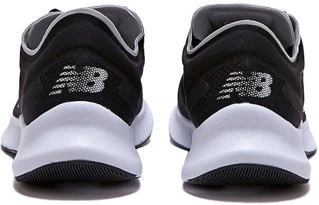 뉴발란스 페수 '블랙' (New Balance Pesu 'Black') MPESULB1 Lookbook 뉴발란스 페수 '블랙' (New Balance Pesu 'Black') MPESULB1