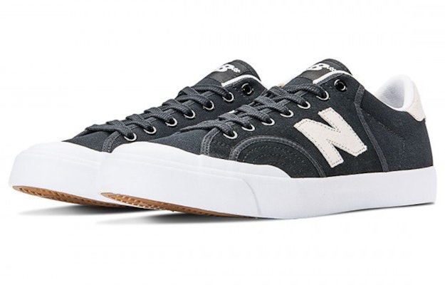 New Balance Pro Court 212 'Negro Blanco' NM212BWE Lookbook New Balance Pro Court 212 'Negro Blanco' NM212BWE