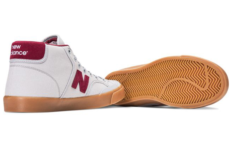 Shop New Balance Pro Court 213灰红色低帮休闲鞋 NM213BWT