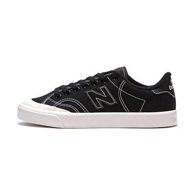 NB Pro Court 'Black'