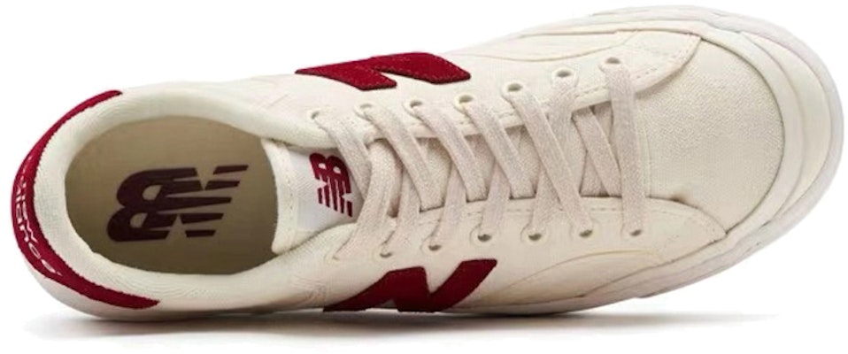 New Balance NB Pro Court 紅標 低筒 板鞋 男女皆宜 米白 Shop New Balance NB Pro Court 紅標 低筒 板鞋 男女皆宜 米白