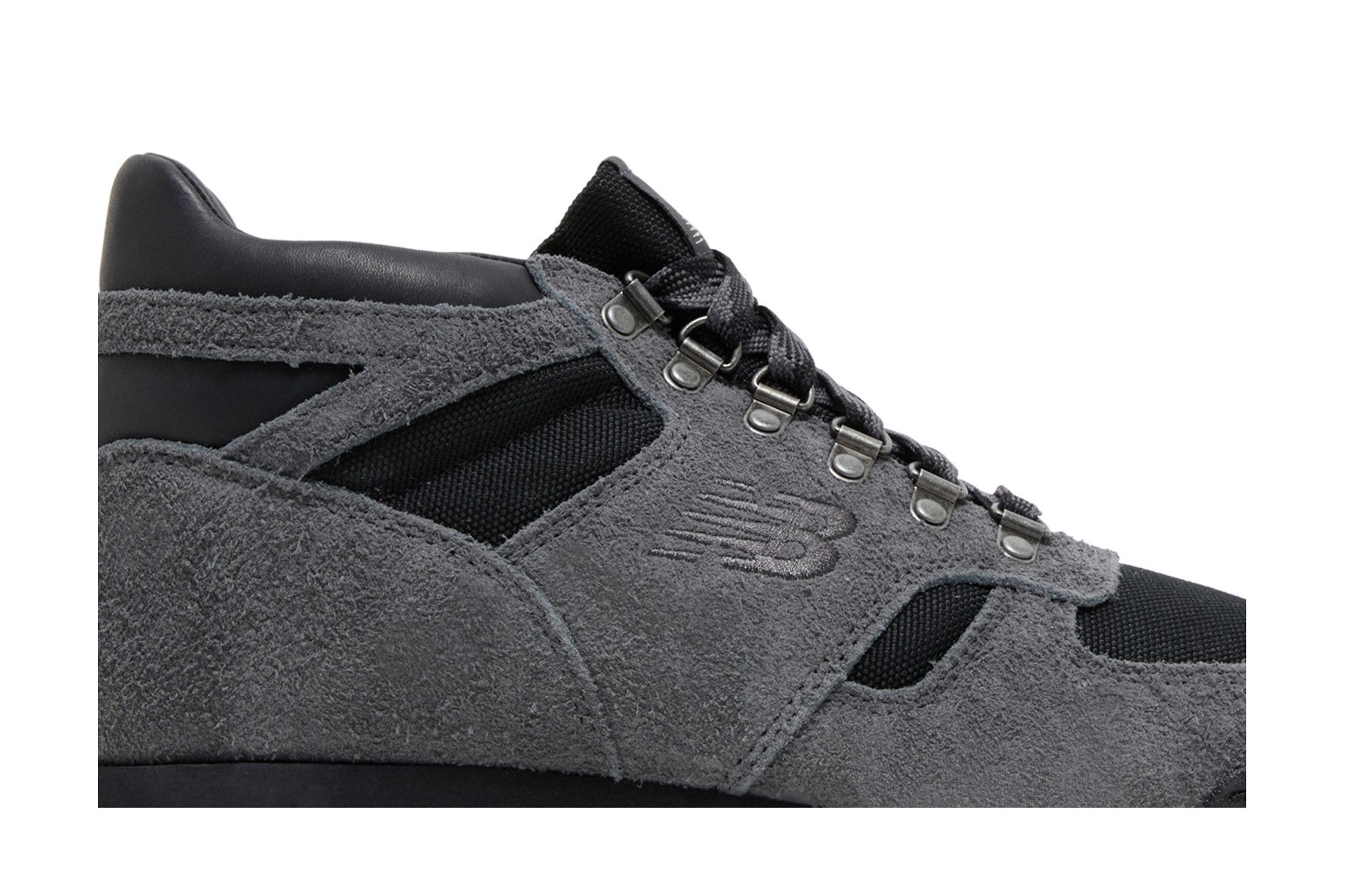 Order New Balance Rainier ''Noir Aimant'' URAINECB