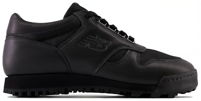 New Balance Rainier Low 'Hitam' UALGSBBB Order New Balance Rainier Low 'Hitam' UALGSBBB