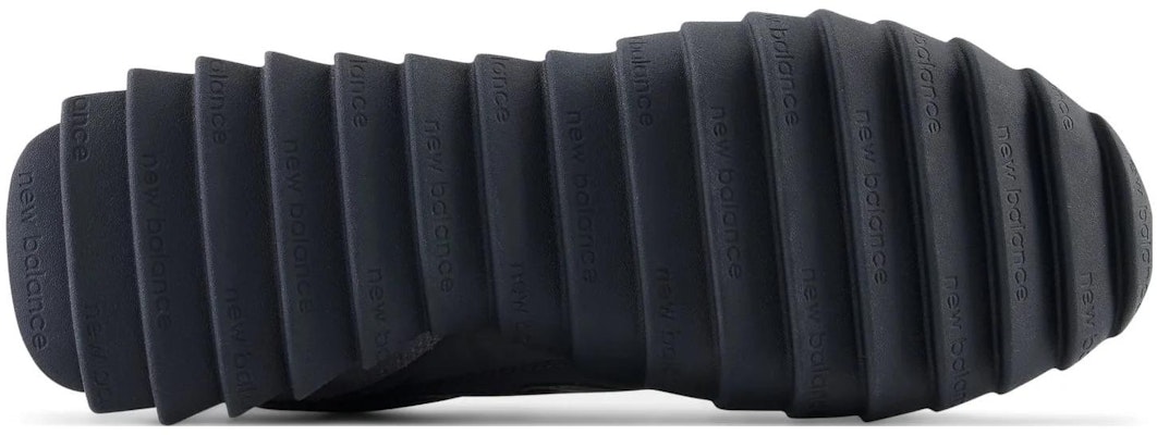 New Balance RC30 'Blacktop Magnet' Hitam Magnet URC30EG Details for New Balance RC30 'Blacktop Magnet' Hitam Magnet URC30EG