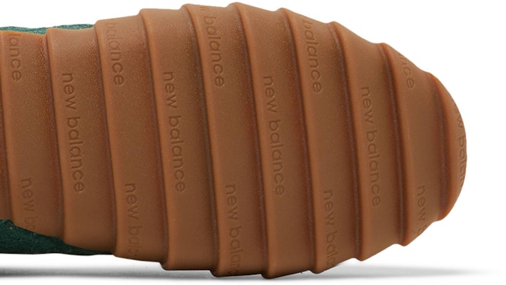 New Balance RC30 'Hijau Nightwatch' URC30RC Purchase New Balance RC30 'Hijau Nightwatch' URC30RC