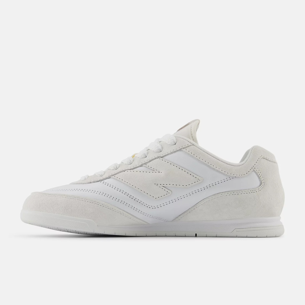 Lookbook New Balance RC42 Sepatu Kasual Retro Mid-Cut URC42CW-D