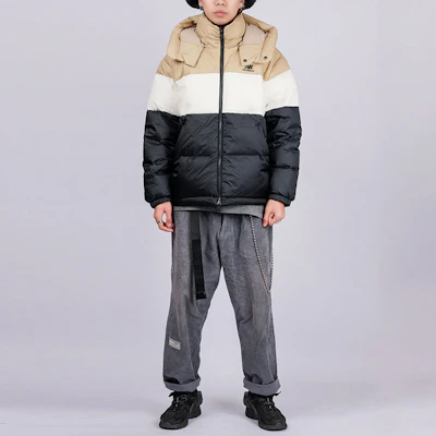 New Balance可翻转连帽白色羽绒服 情侣款 NPA43013-BK Lookbook New Balance可翻转连帽白色羽绒服 情侣款 NPA43013-BK