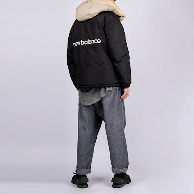 New Balance可翻转连帽白色羽绒服 情侣款 NPA43013-BK Sizing New Balance可翻转连帽白色羽绒服 情侣款 NPA43013-BK