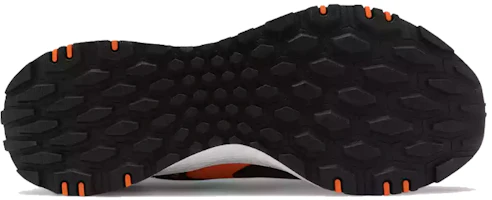 Shop New Balance Roav Trail 橙色 D寬